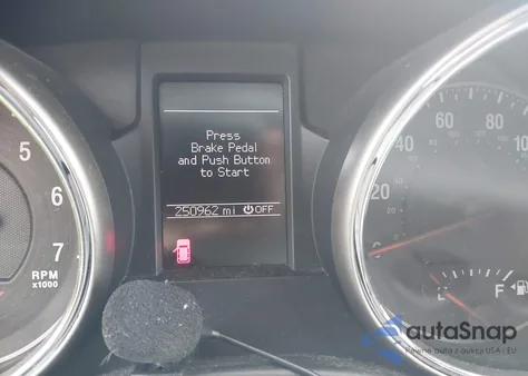 2011 Jeep Grand Cherokee Laredo z USA, uszkodzony, nr VIN 1J4RS4GG0BC644248